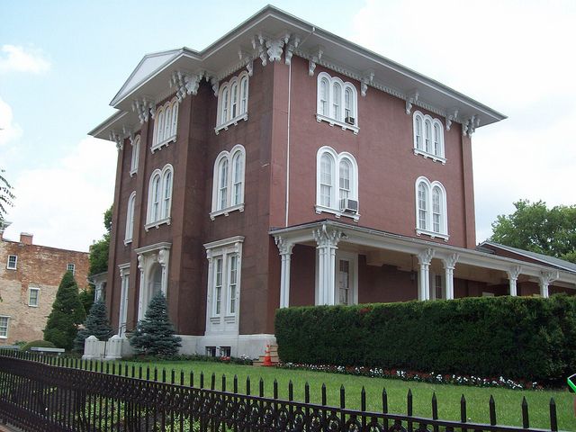 Trail Mansion